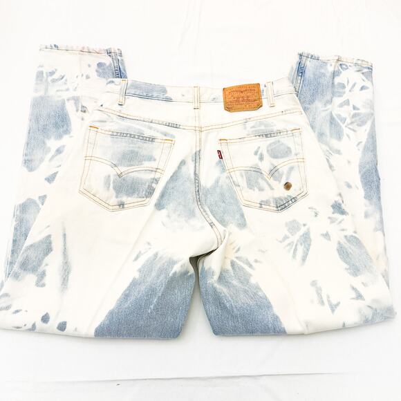Levi's 560 Distressed Acid Wash Dyed Denim Jeans Size 33 x 32 - Picture 6 of 8